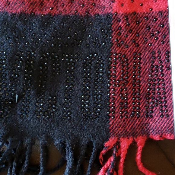 Victoria Secrets Winter Angel Collection Scarf - Picture 4 of 7